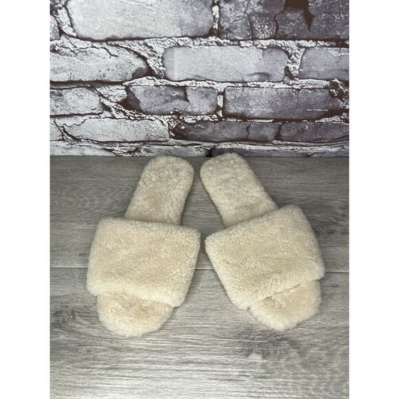 Raye Sherp Ivory Cream Faux Fur Slippers Casual Sandals Women’s Sz 7M US/38EU - Picture 1 of 16
